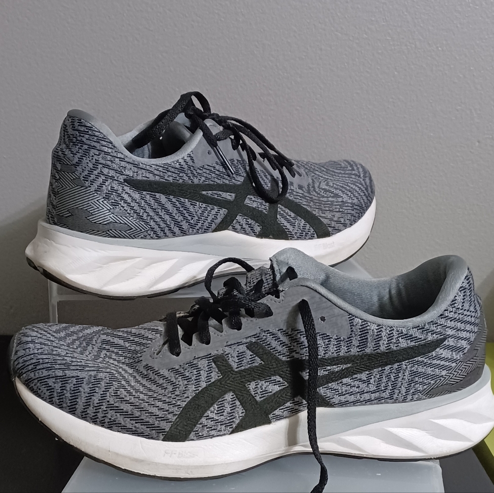 Asics Roadblast Running Shoe Size 10 sheet  rock black